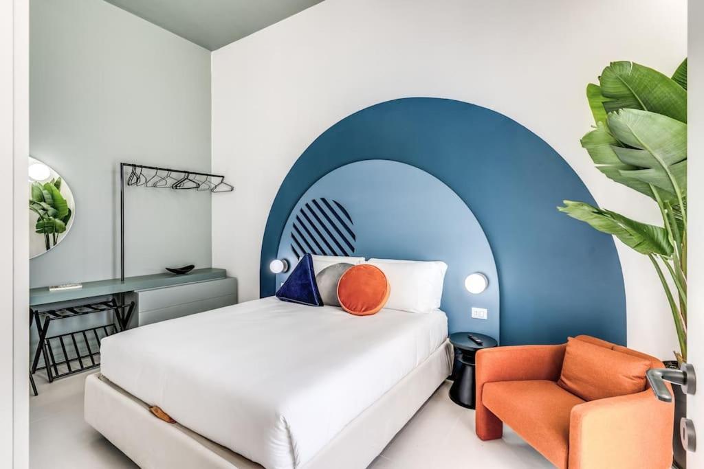 Corso Umberto 228 * Naples