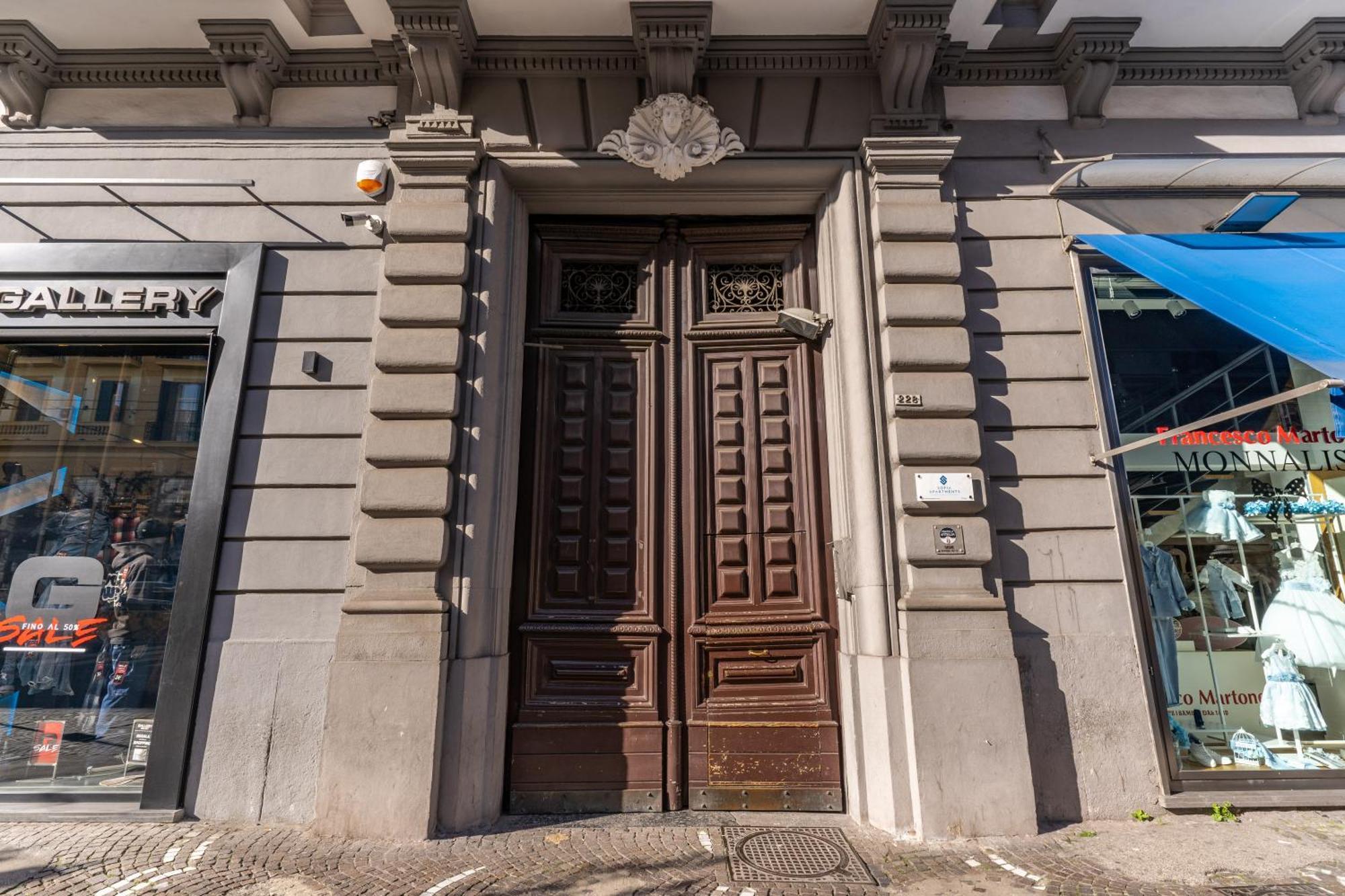 Corso Umberto 228 * Naples